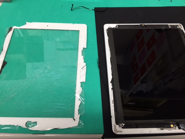 iPadAIR　画面割れ修理　作業時間2時間で完了しました！